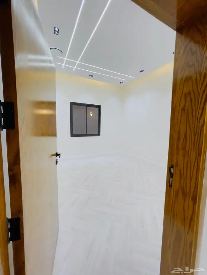 للبيع شقق تمليك ارضي بحوش مدخل سيارة حي الموسى 19