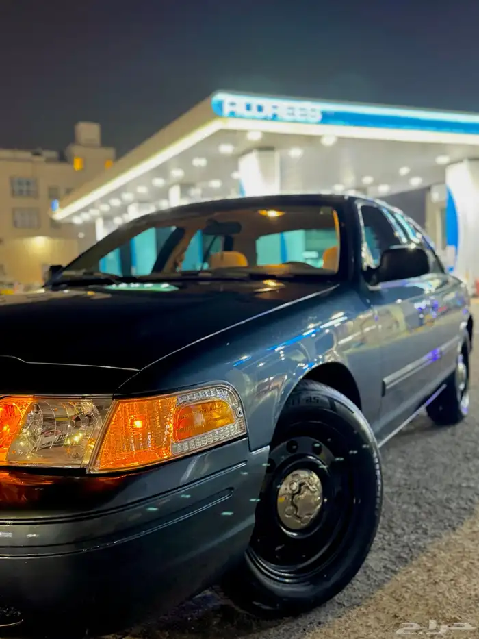 فورد فكتوريا بوليسي 2010 1