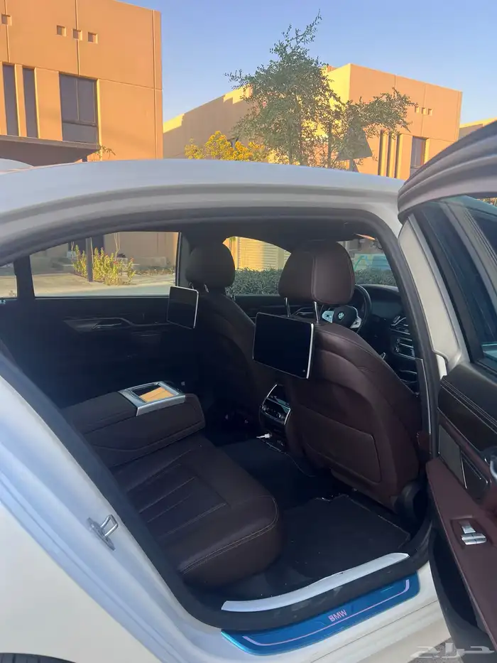 بي ام دبليو 730 بدي وكالة ممشى قليل 9