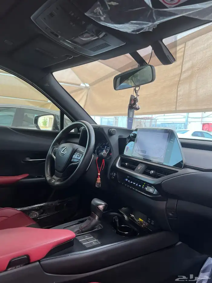 لكزس UX موديل 2023 مخزن ممشى قليل 16