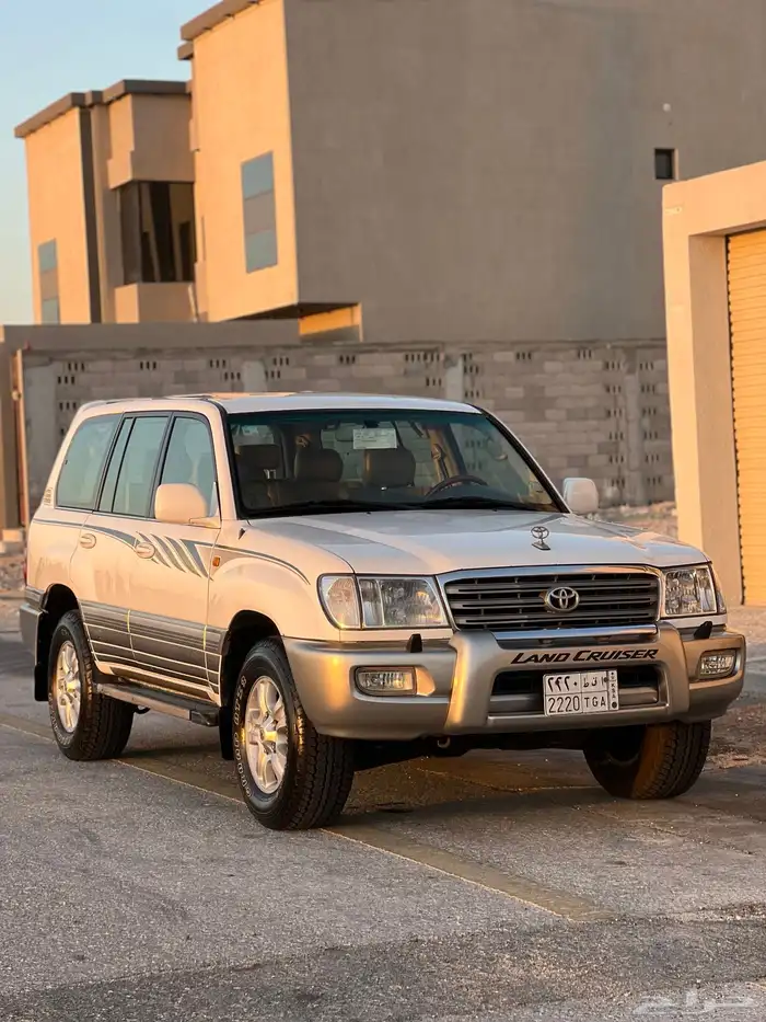 لاندكلوزر 2003 VX.R نضيف 1