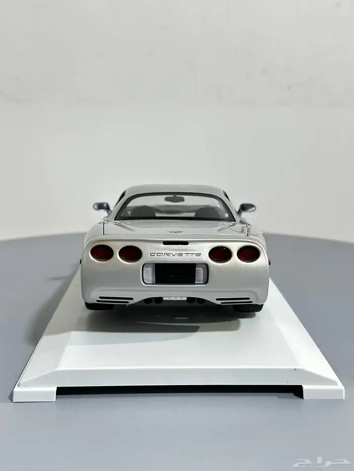 مجسم كورفيت 1 18 1