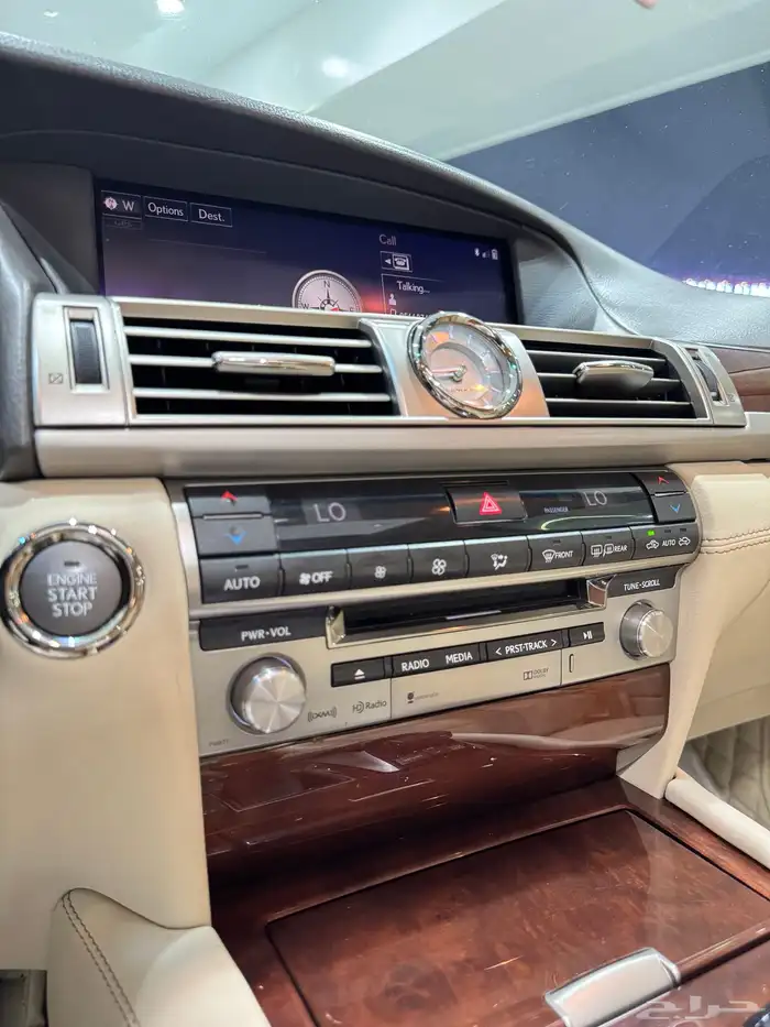 لكزس LS460 2015 وكالة 46