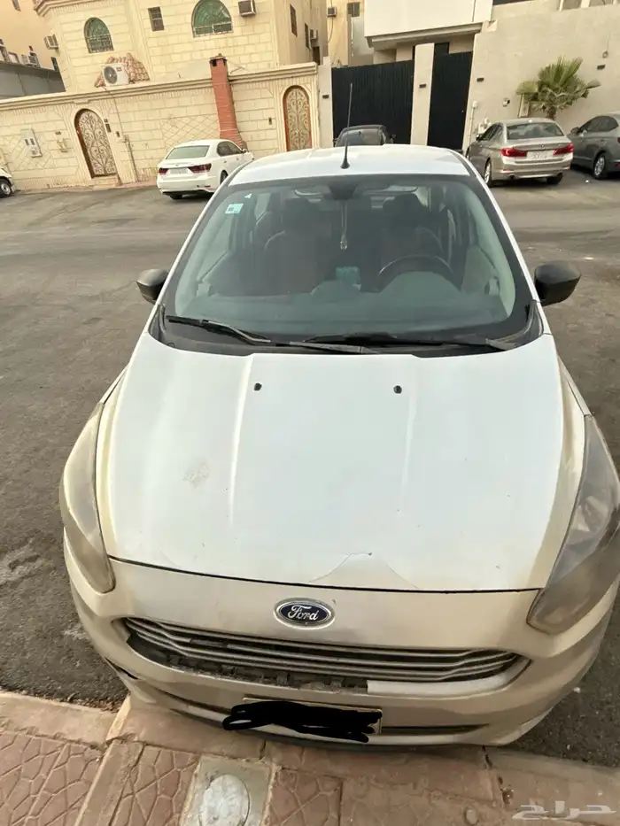 فورد فيجو 2018 مصدومه من الخلف البيع علي السوم 3