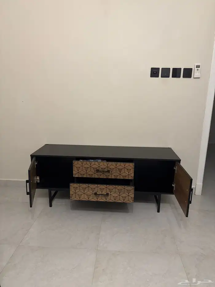 طاوله تلفزيون 1