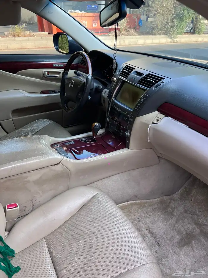 للبيع لكزس ls 460L موديل 2008 7