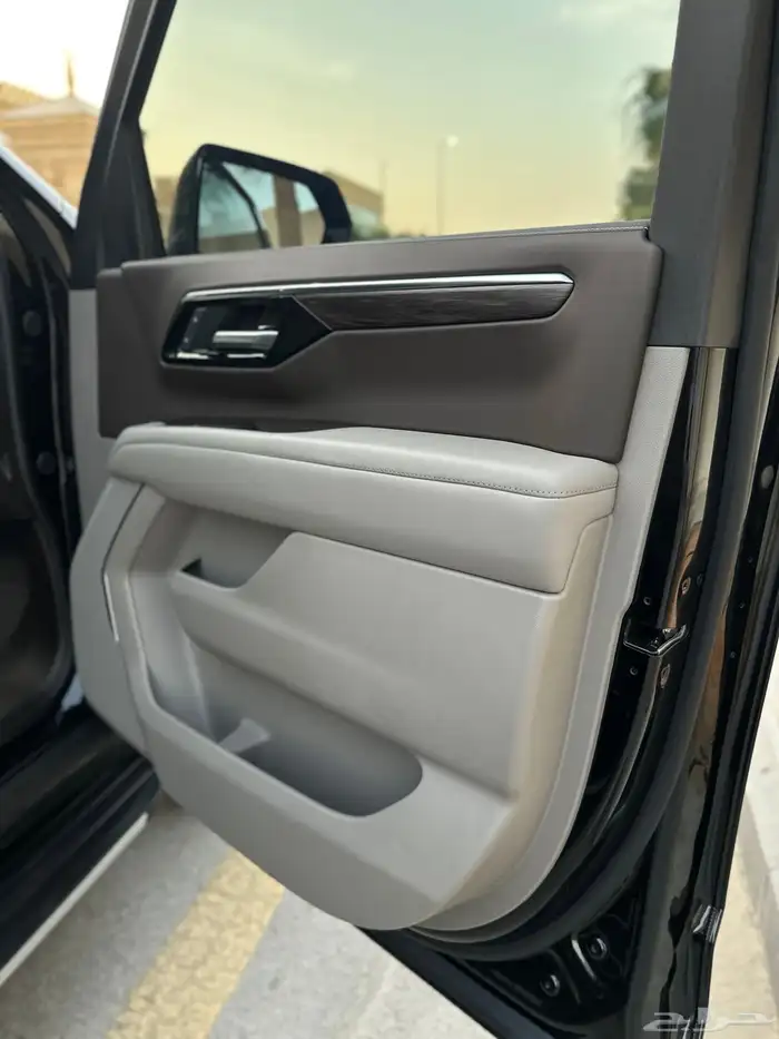 تاهو 2025 LS بلاك ادشن 39