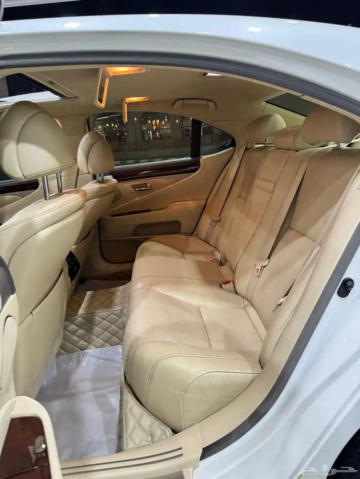 لكزس LS460 2015 وكالة 52