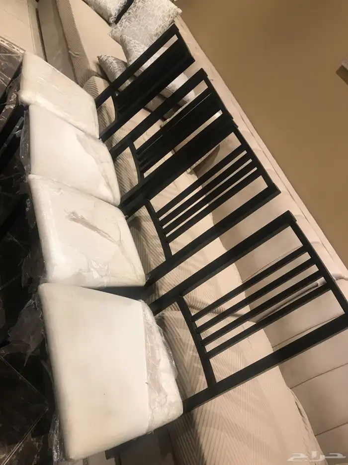 كراسي شبه جديده العدد 8 0