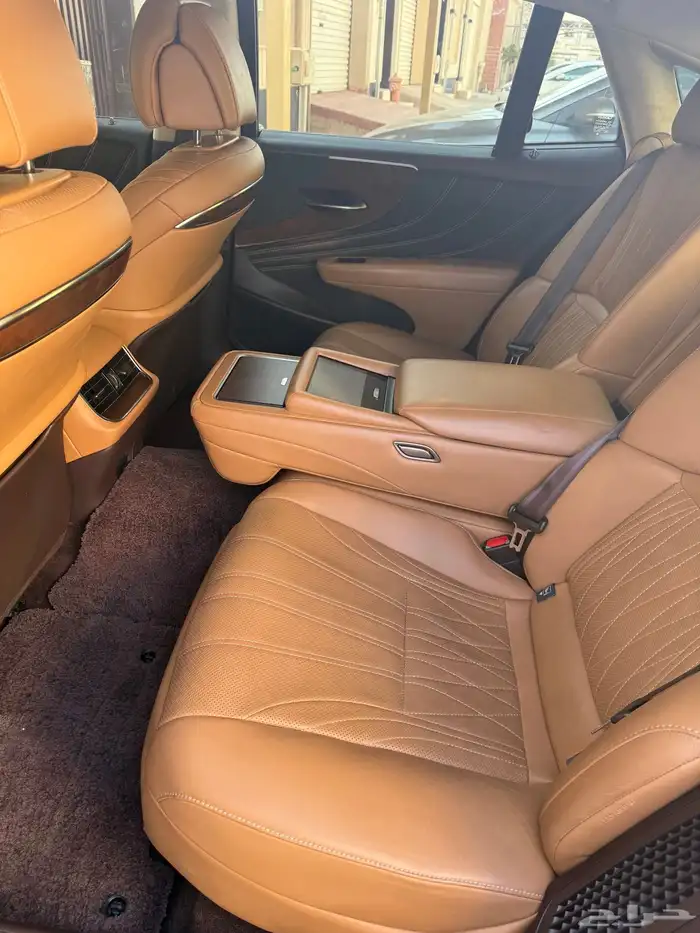 لكزس ls 500 H موديل 2018 فل كامل 3