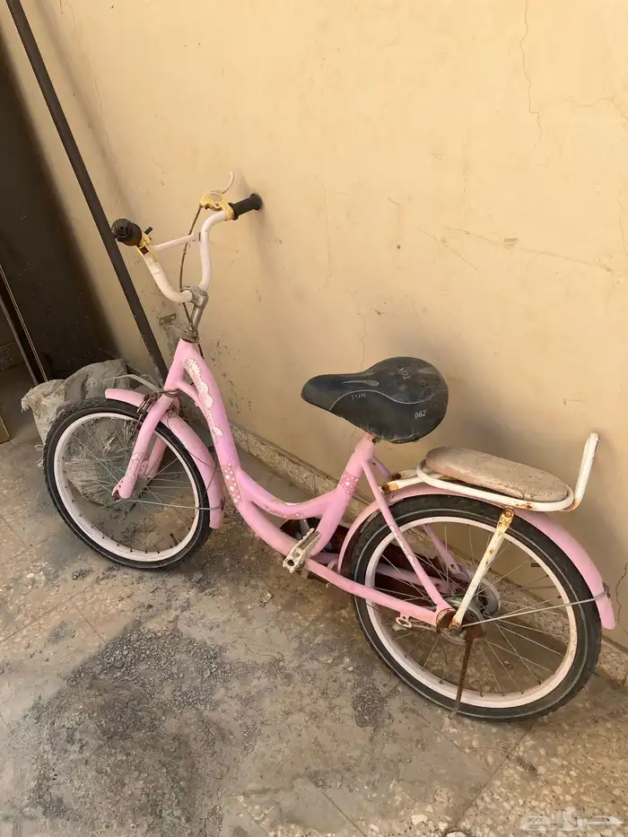 اثاث مجلس نساء مع طاولاته مستطيله وثنتين مربعات صغار 8