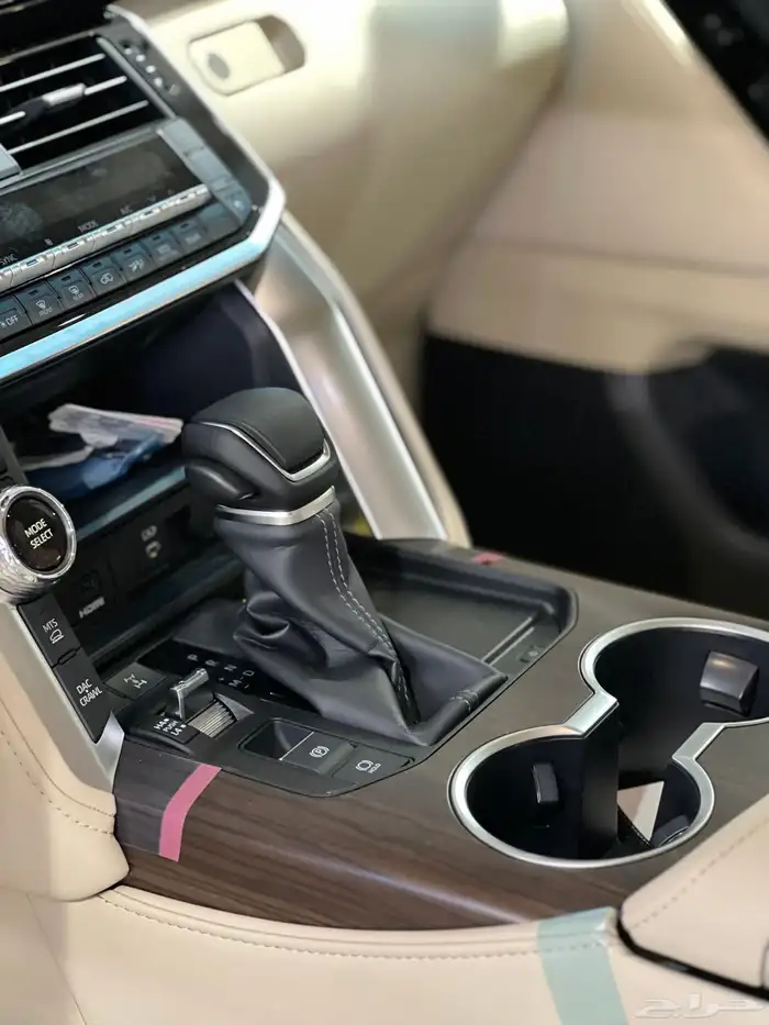 تويوتا   لاندكروزر GXR-S بنزين 2025 جديد سعودي 326.600شامل 11