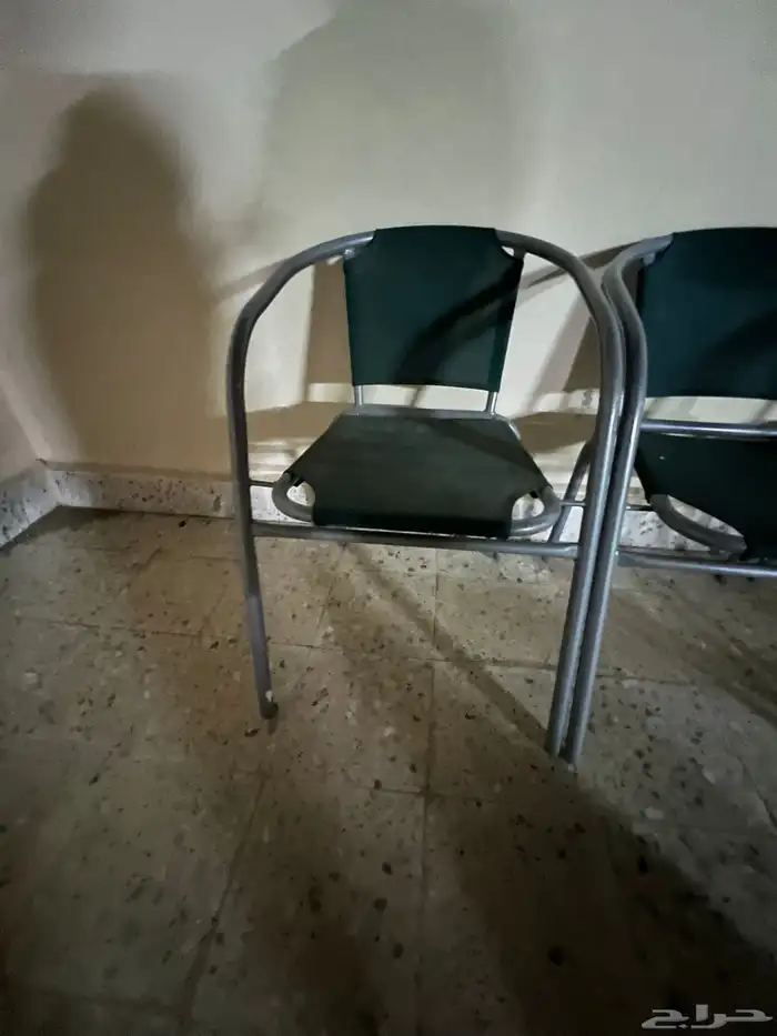 ثلاثه كراسي حديقه او رحلات 1