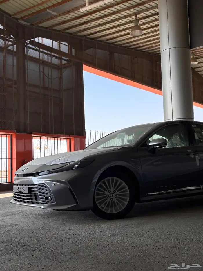 كامري LE 2025تيتانيوم 11