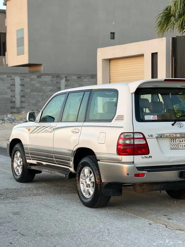 لاندكلوزر 2003 VX.R نضيف 17
