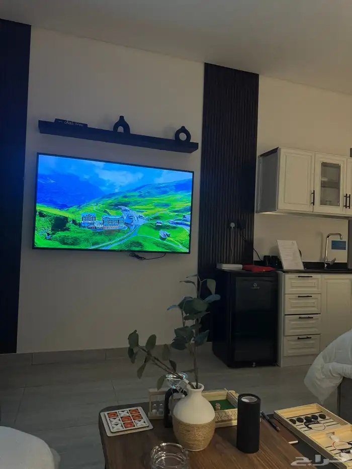 استديو للتقبل او الايجار في حق العقيق 7