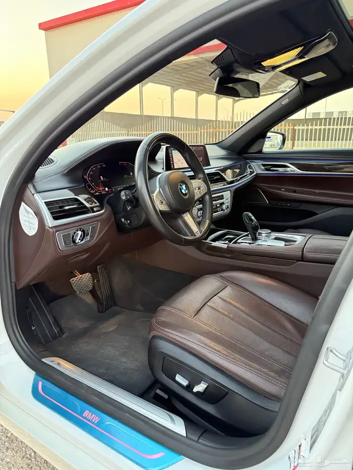 بي ام دبليو 2020 - 730Li 10