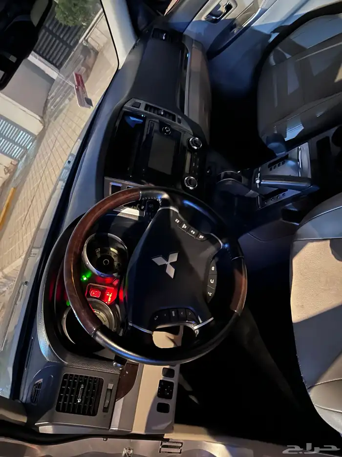 pajero 2018 v6 GLS 1