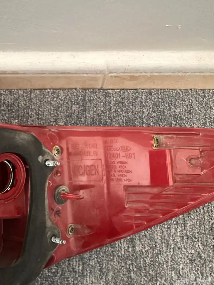 اسطب خلفي يسار كيا ريو2020 3