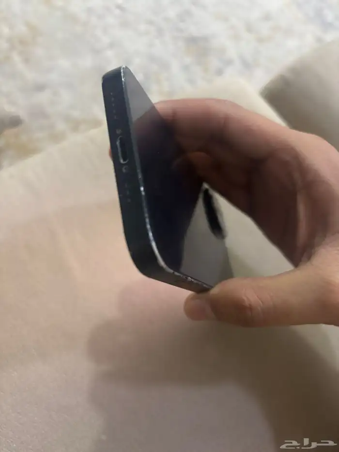 ايفون 14 العادي 3