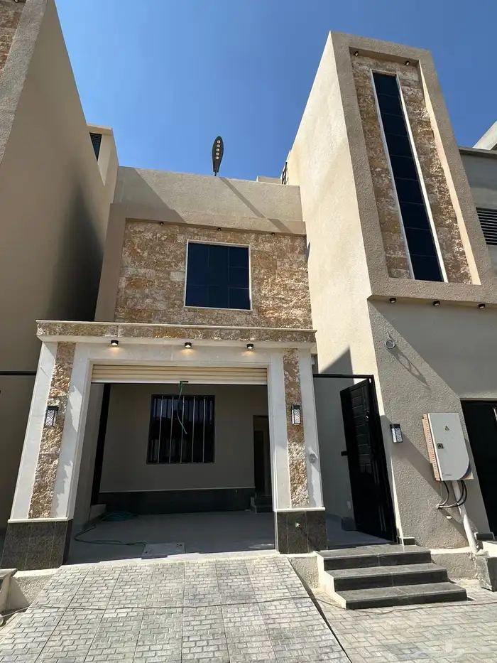 للبيع شقه ارضيه بمدخل سياره قريبه من مطار ابها 0