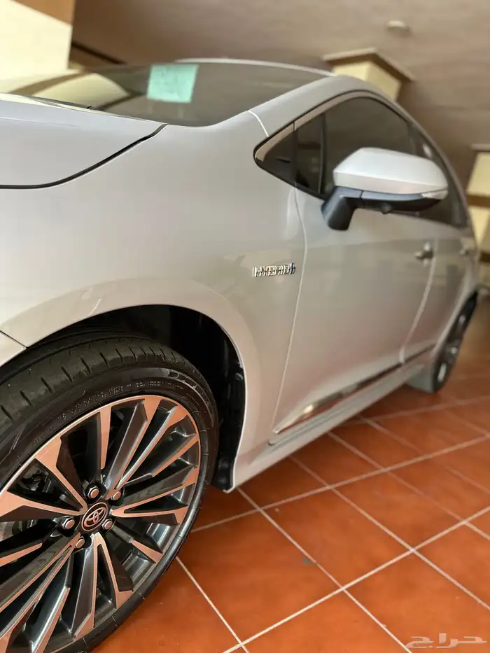 كورولا 2024 GLI هايبرد اعلى فئة - ممشى قليل - شبه وكالة 22