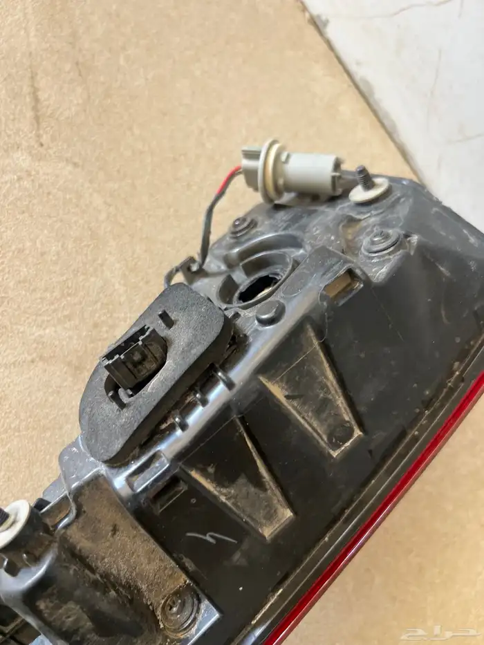 لد خلفي اكسنت 2025 فيه كسر بسيط 10