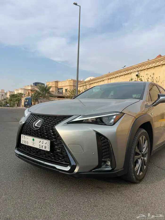لكزس UX موديل 2023 مخزن ممشى قليل 7