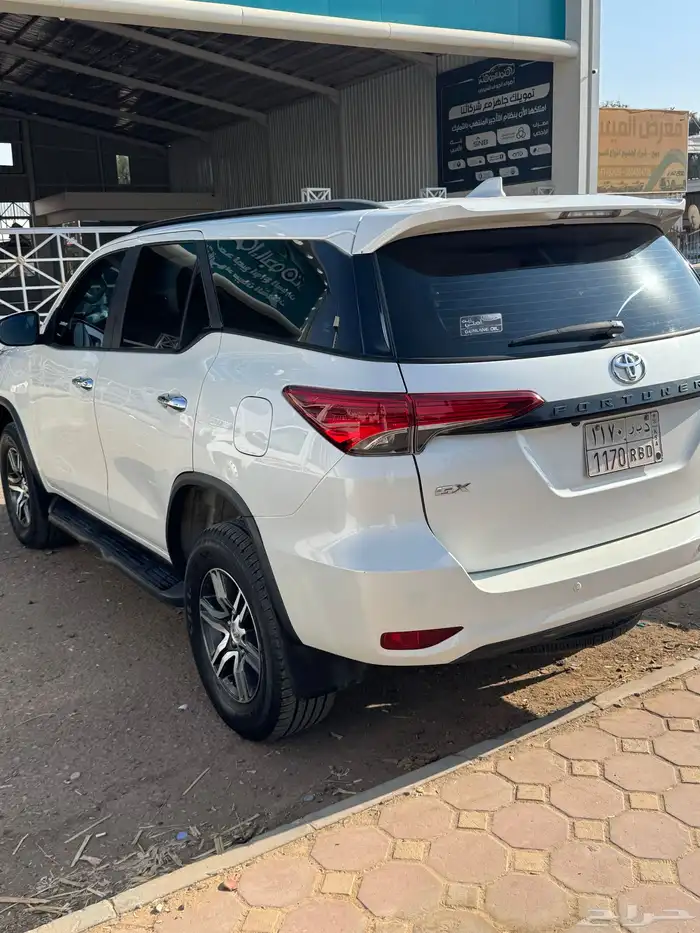 للبيع فورشنر 2018 بنزين دبل 2