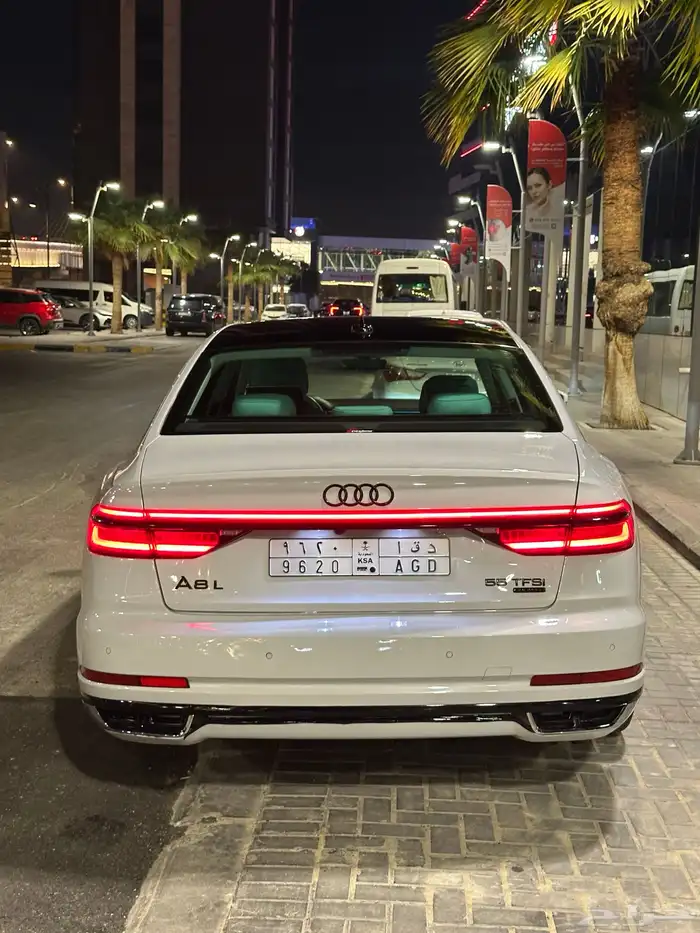 اودي A8   2019 0