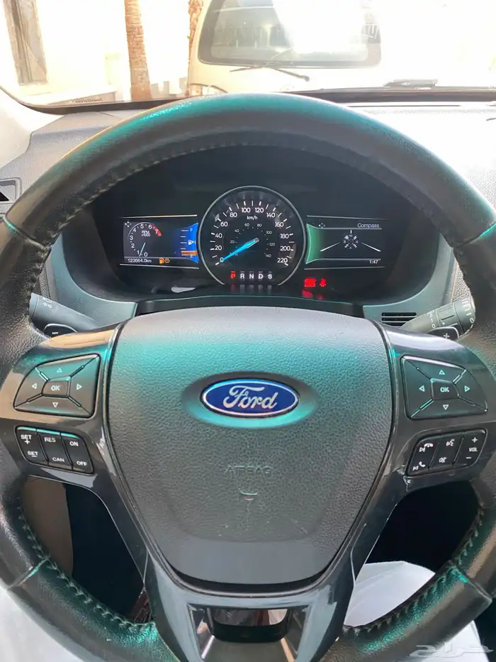 للبيع فورد اكسبلورر 2017 اسود XLT مالك اول دبل 20