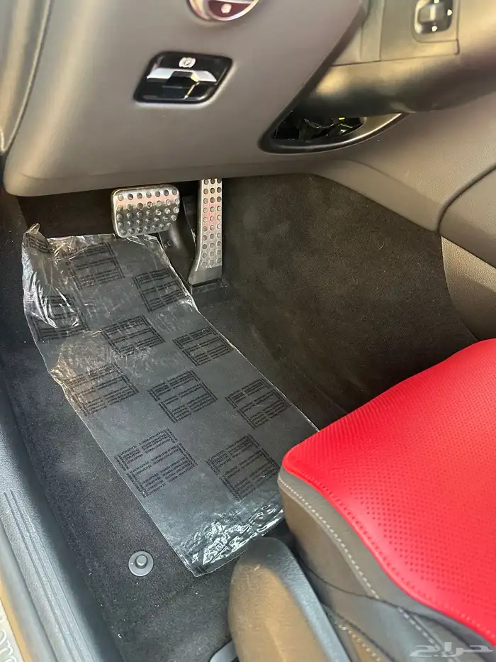 مرسيدس GLC300 AMG موديل 2025 شبه جديد ضمان الجفالي 11