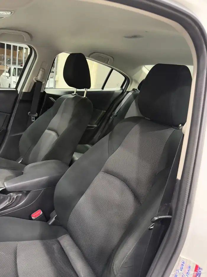 مازدا 3 2019 لؤلؤي متوفر لدى معرض(عبيد الرشيدي) 22