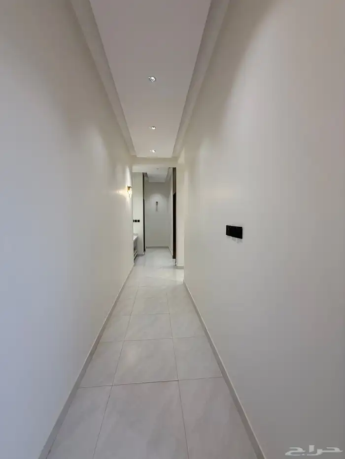 للبيع ارواف ارضيه وارواف علويه ببايكة سيارة ابها حي الزهور 5