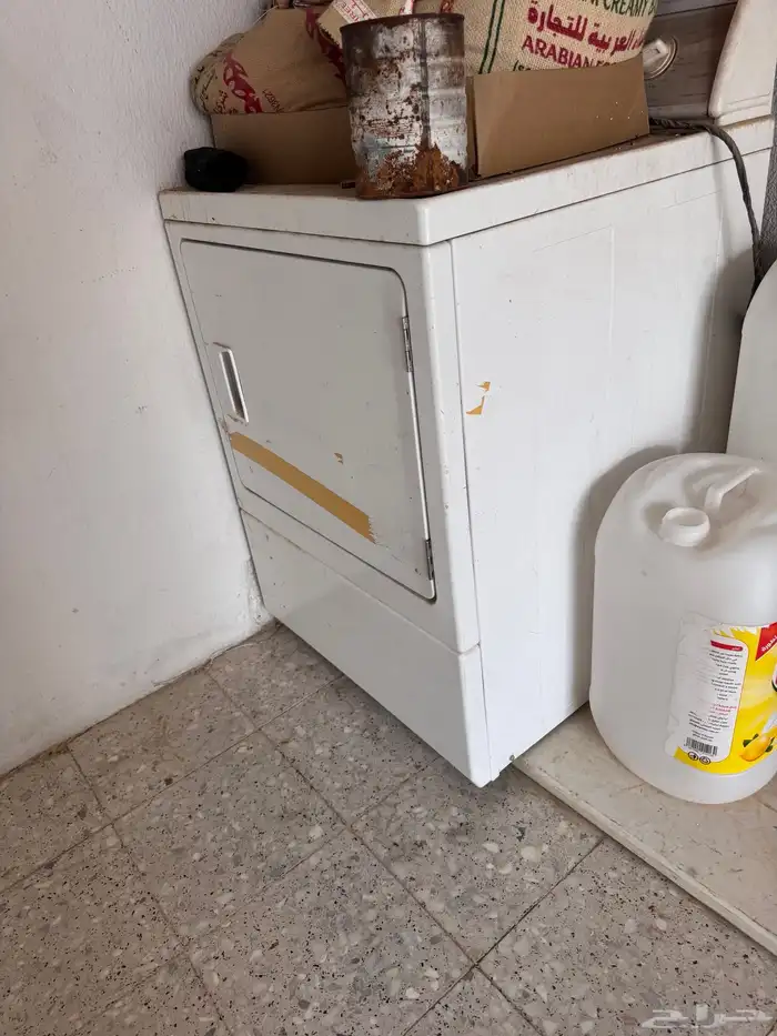 ثلاجه وفرن وقز سطحي ونشافه للبيع 3