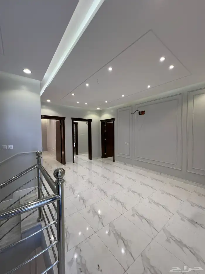 اخر روف بملحق للبيع بحي النعمان قرب الرصراص والقاعدة الجوية 41