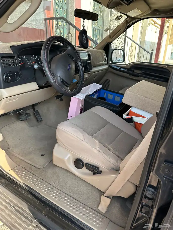 فورد إكسكيرجين 2005 على الشرط 7