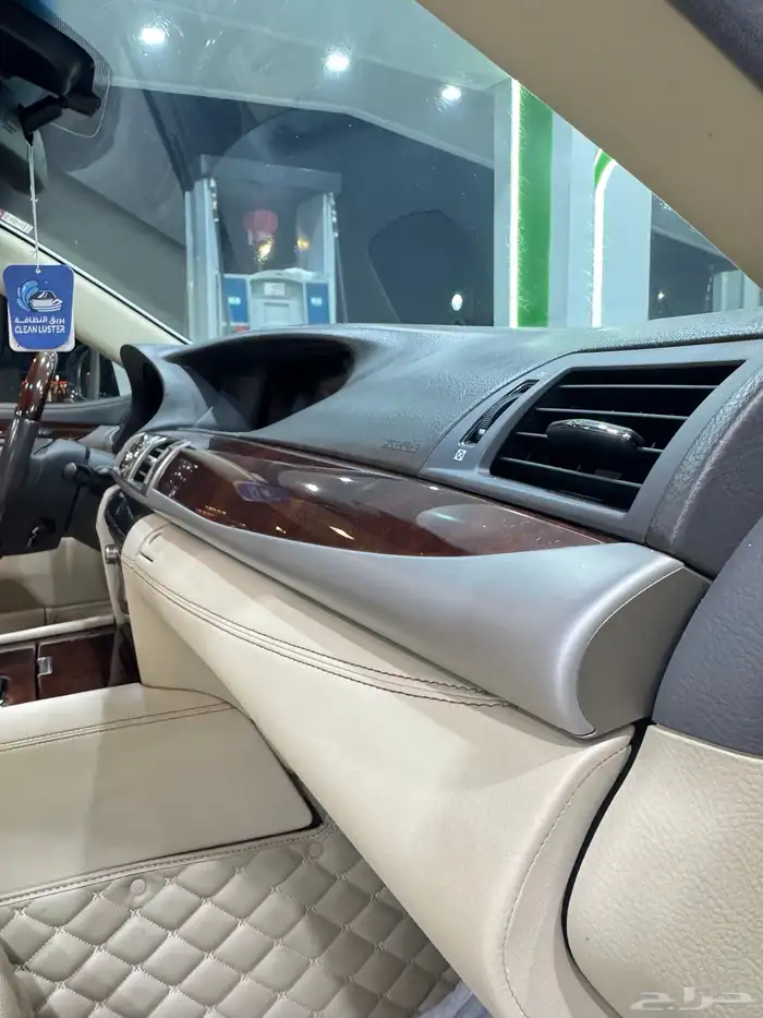 لكزس LS460 2015 وكالة 40