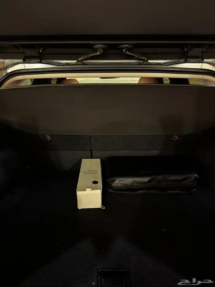 لكزس UX200 بنزين 2021 تيتانيوم وكالة 11