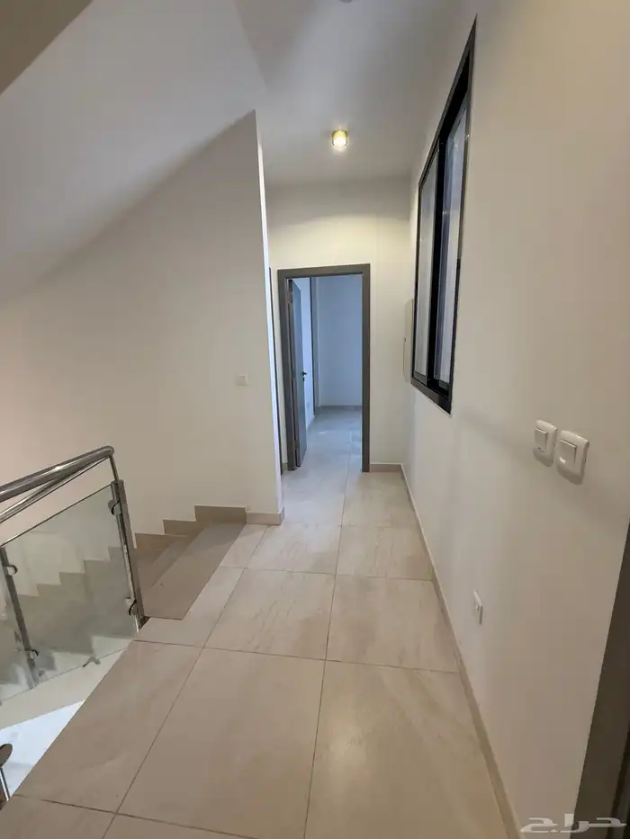 فيلا جديدة فاخرة للإيجار إسكان فالي شارعين 3500 ريال شهريا 4