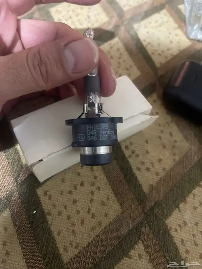 لمبه زينون جديده فيليبس D4S 4300K (HID) أصليه 1