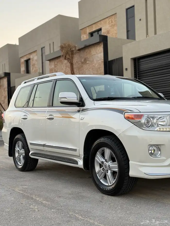 لاندكروزر VXR 2015 بريمي ( وكالة ) 15