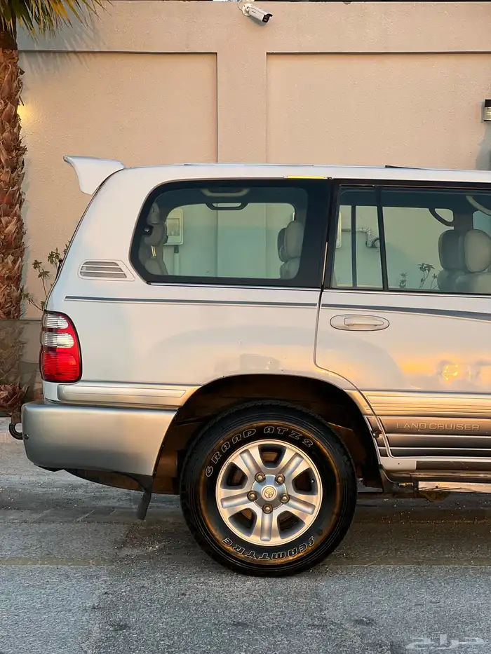 لاندكلوزر 2003 VX.R نضيف 11