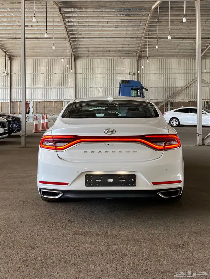 ازيرا 2019 بنزين 5