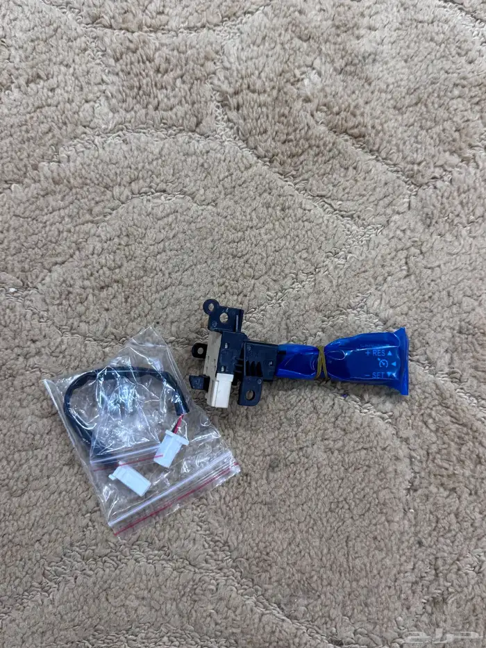 مثبت سرعة للبيع يارس كورولا 16 0