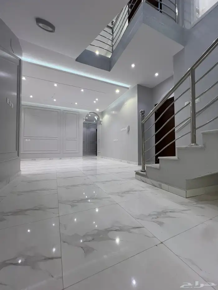 اخر روف بملحق للبيع بحي النعمان قرب الرصراص والقاعدة الجوية 34