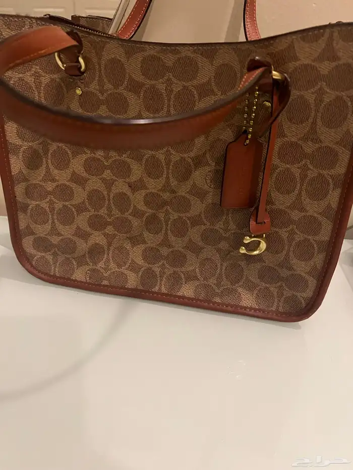 شنطة كوتش الاصلية 0