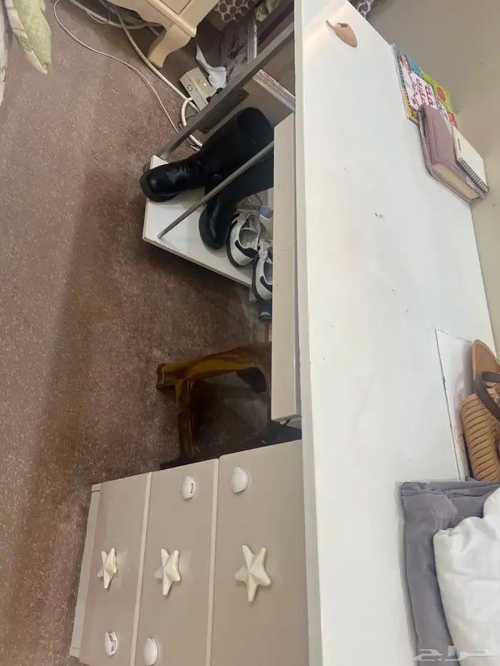 قطع زل وبعض الأثاث للبيع 1