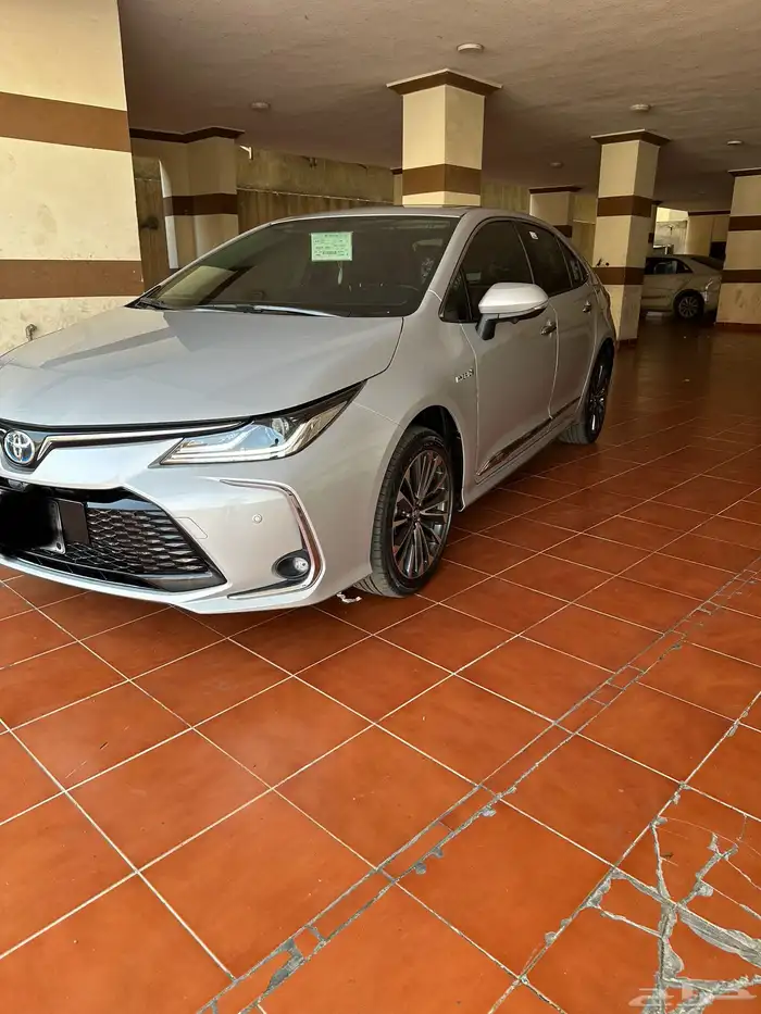 كورولا 2024 GLI هايبرد اعلى فئة - ممشى قليل - شبه وكالة 7