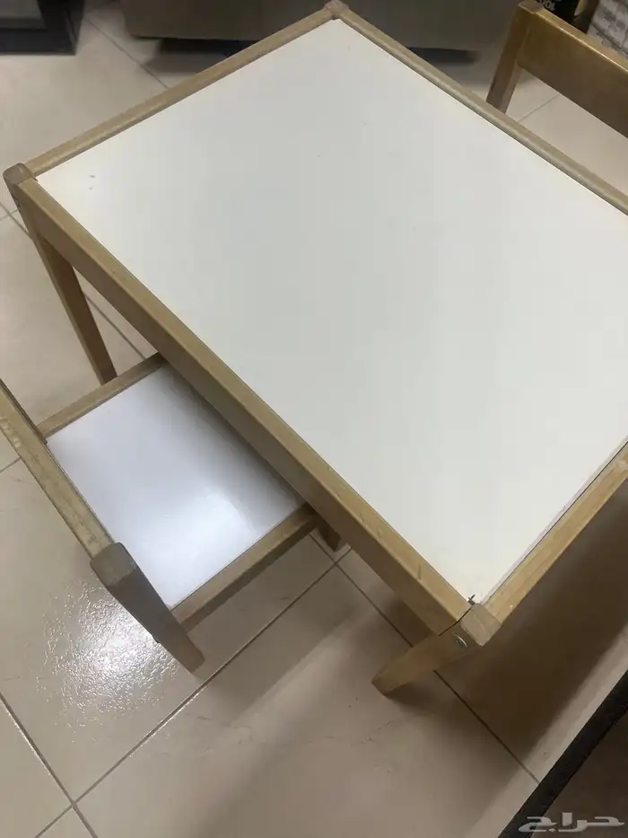 طاولة وكرسيين اطفال من ايكيا 2